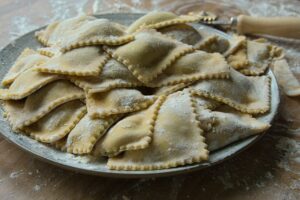 発酵料理が楽しめる宿はどこにある？